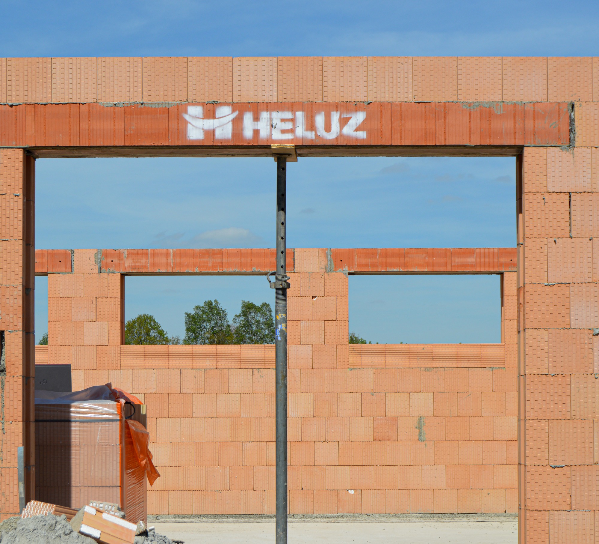 Firma HELUZ pomaga branży budowlanej w obecnej trudnej sytuacji